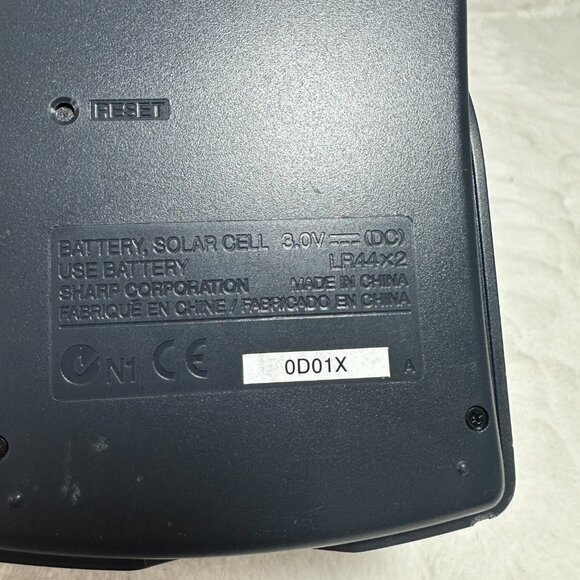 Sharp EL-520W Advanced D.A.L Twin Power Solar Scientific Calculator - Picture 2 of 7